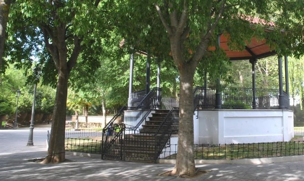 El Parque del Templete es un hermoso parque situado en el centro de Tomelloso.